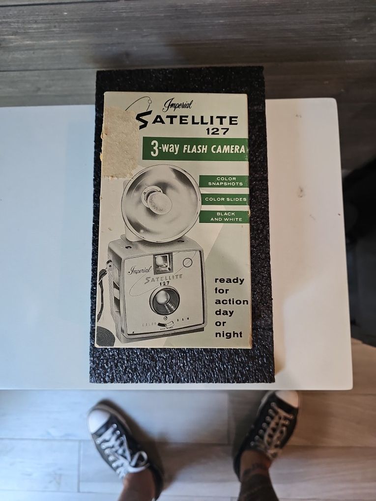Vintage Camera "Imperial" Satellite 127 Flash with original manual and box