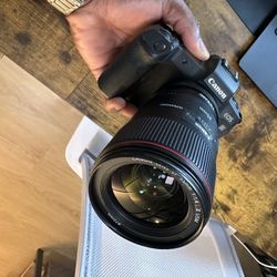 Canon EOS R Mirrorless Camera + 35mm Lens + EF-RF Adapter – Clean Kit!