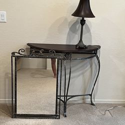 Console Table With Matching Mirror And Lamp