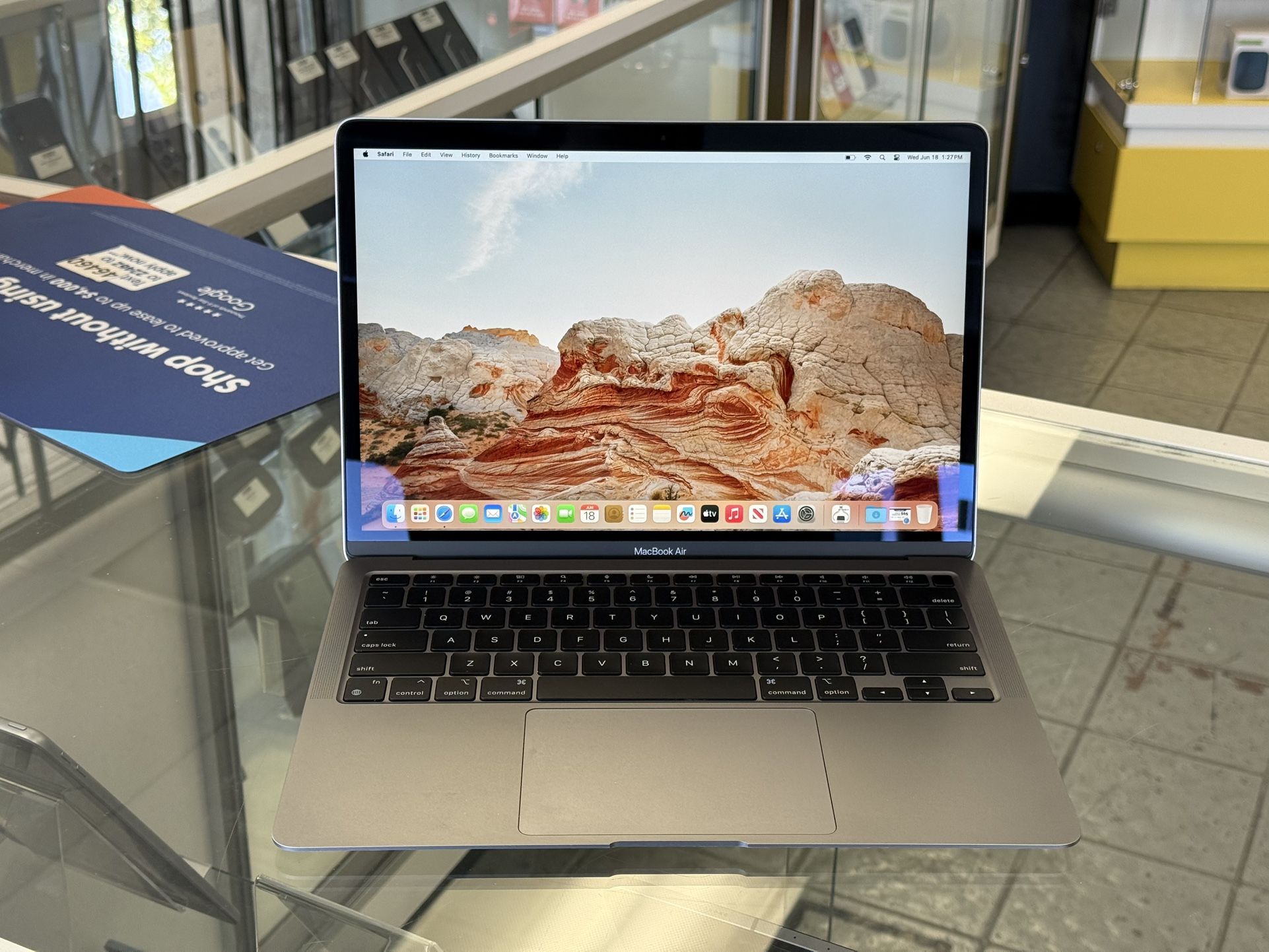 Apple MacBook Air 13” 2020 M1 Chip 8GB 256GB SSD