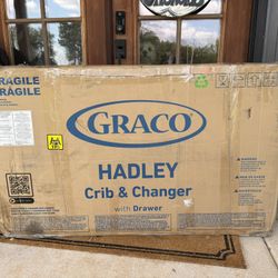 Graco Hadley Convertible Crib & Changer. White