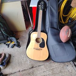 Laurel Canyon Guitar With Back Pack