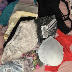 Victoria's Secret/Pink Bras And Panties for Sale in East Carondelet, IL -  OfferUp