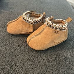 Bay Ugg Size 0/1