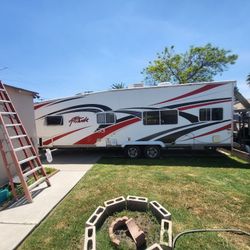 2012 Eclipse Attitude 27LFS 