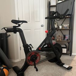 Indoor Exercise Bikes, Original Peloton Bike for Sale