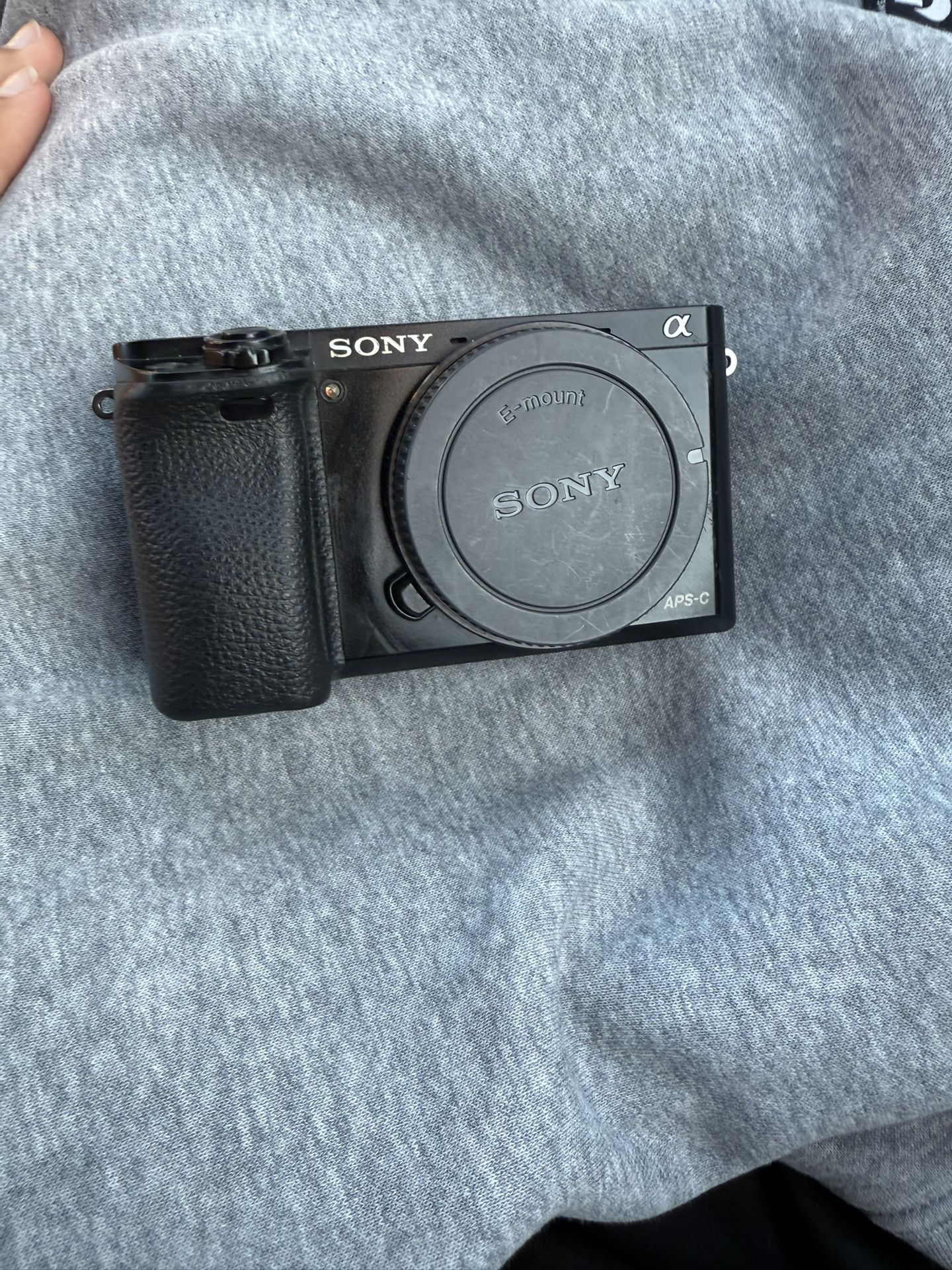 Sony A6000