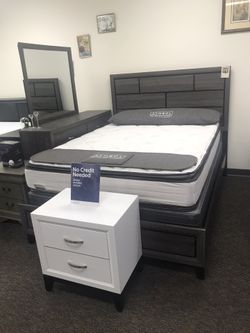 Brand new 5pc bedroom set! Available in 2 colors! Payment plan available