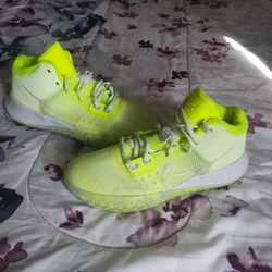 Nike Kyrie Flytrap Men's