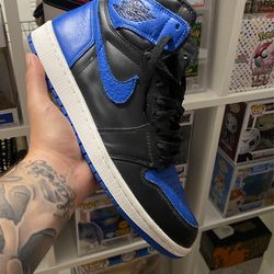 Jordan 1 Royals Nike Shoe