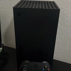 Xbox Series X (Controller And Games)