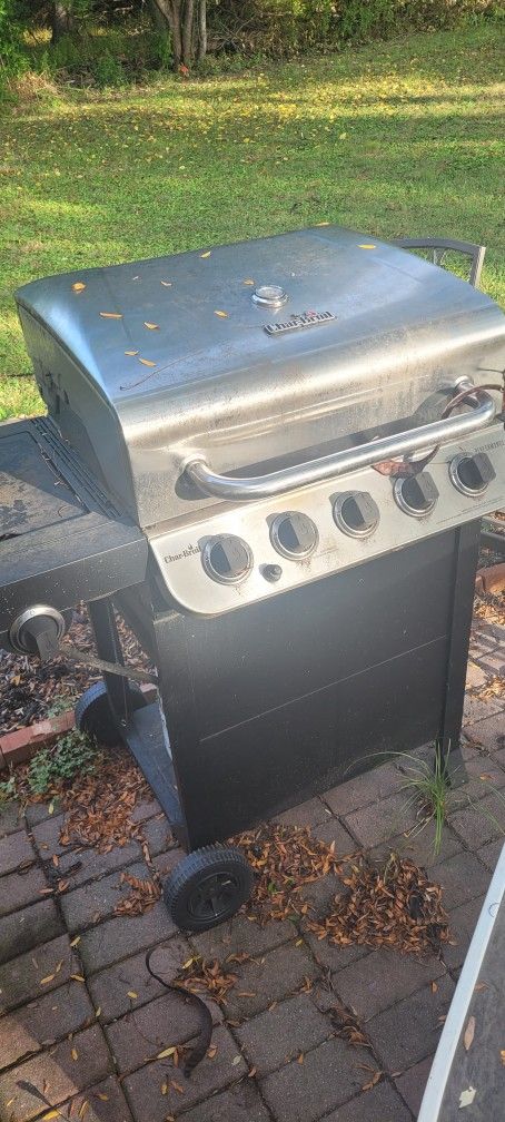 Charbroil Grill