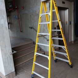 8 Foot Ladder WERNER 375 Lbs Capacity