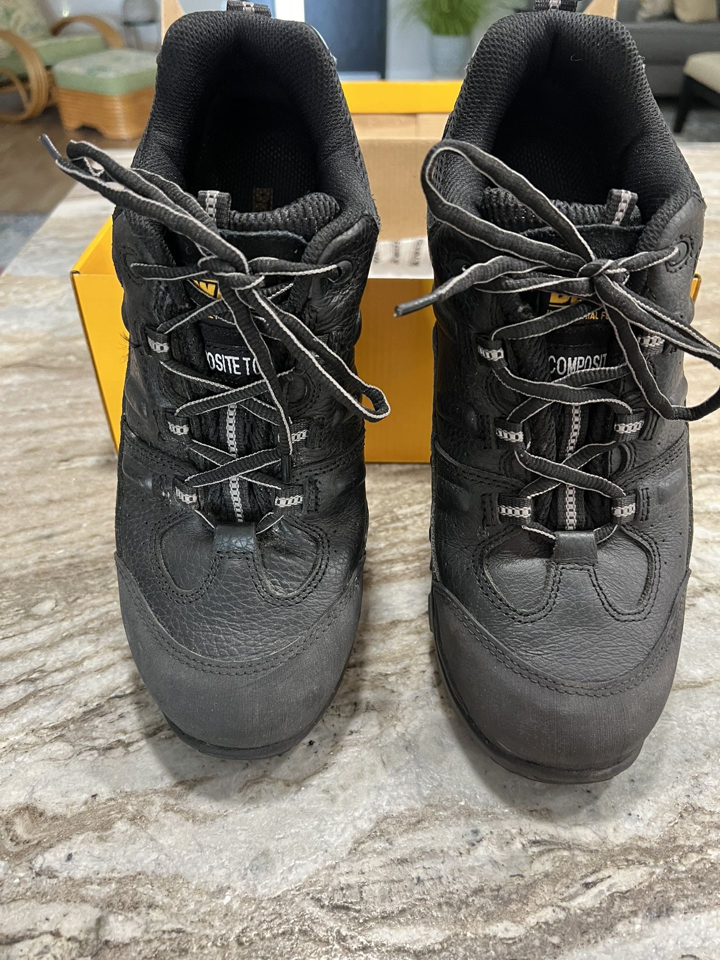 Men’s Work Boots brand DeWalt Size 9