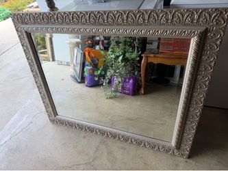 Wall mirror