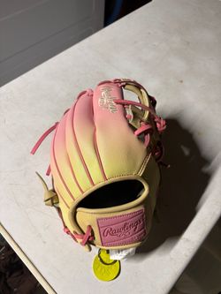 Rawlings HOH 11.75” RHT Pink Lemonade