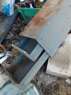 Army Metal Storage 2 Drawers $25.00 cash only (serious buyers)