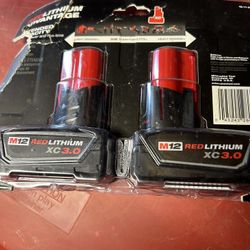 2 batteries milwaukee 3.0ah