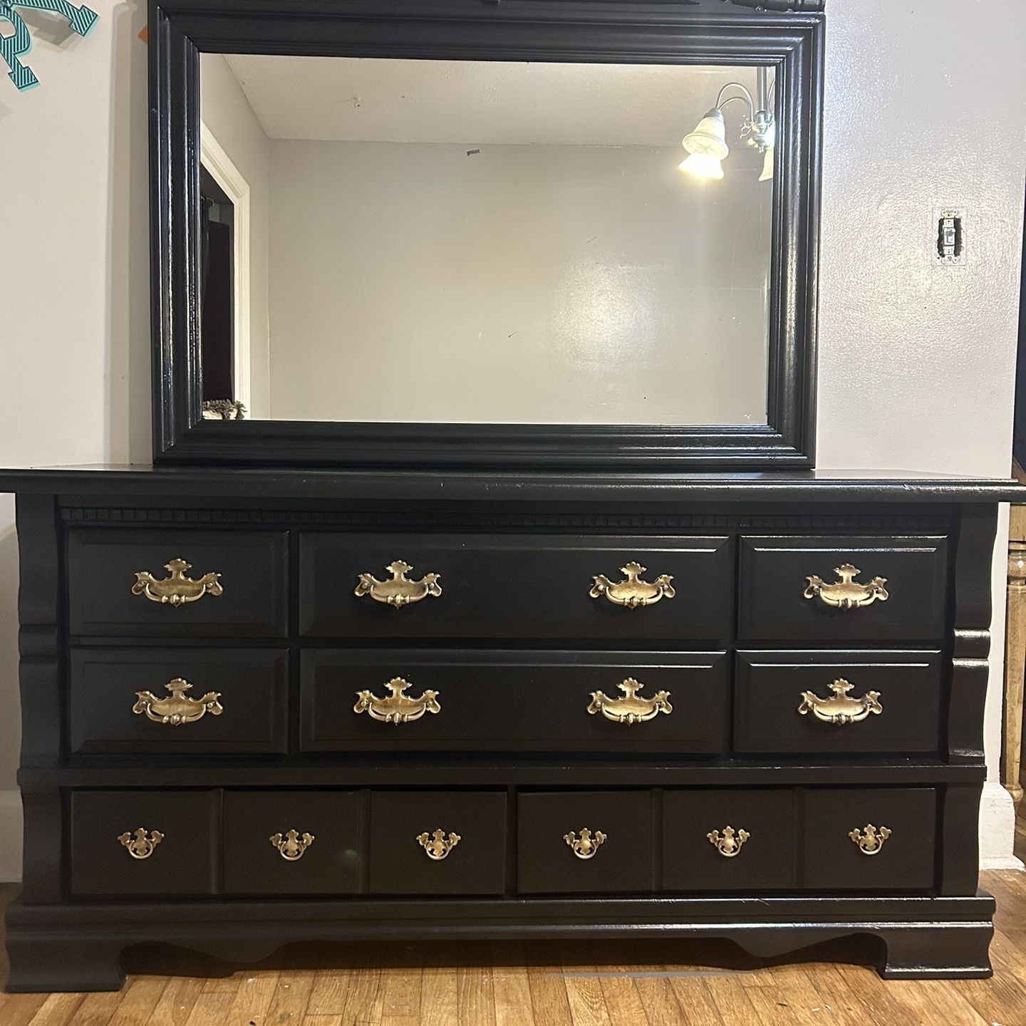 all black dresser with mirror,8 drawers and gold handles for Sale in High  Point, NC - OfferUp
