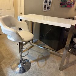 Bar Stool And Table