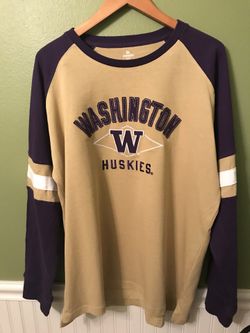 New with tags University of Washington men’s shirt XL new with tags
