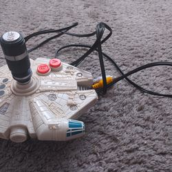 Jakks pacific melenium falcon star wars plug and play 4 games total in one!