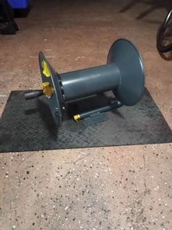 Manual air hose reel never used