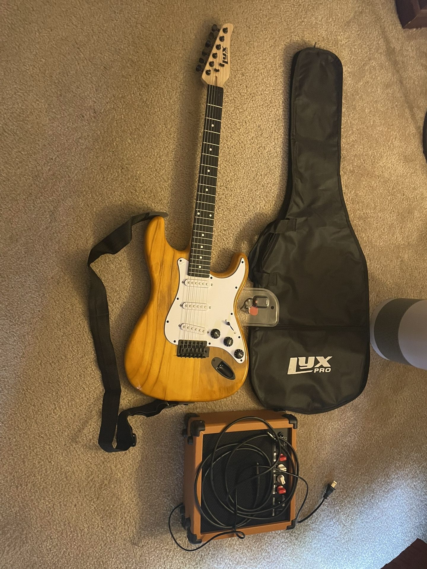 39” LyxPro Guitar 20w Amp