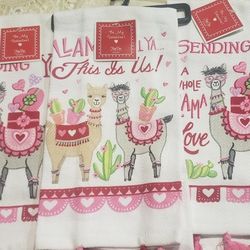 Valentine's Llama Towel Set