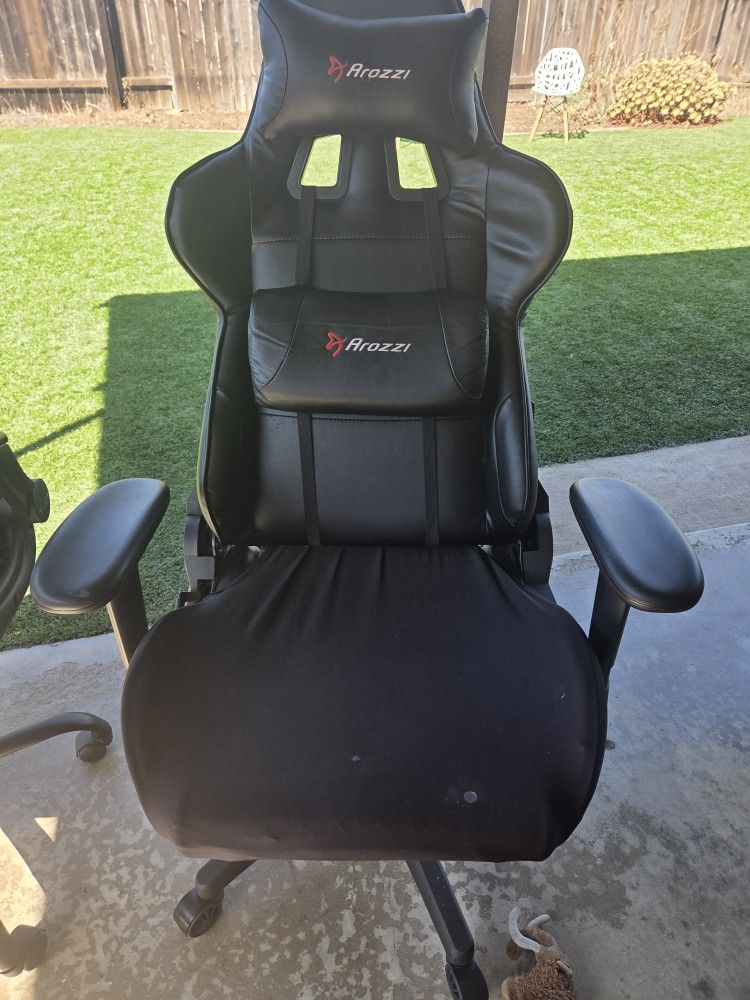 Arozzo Game Chair
