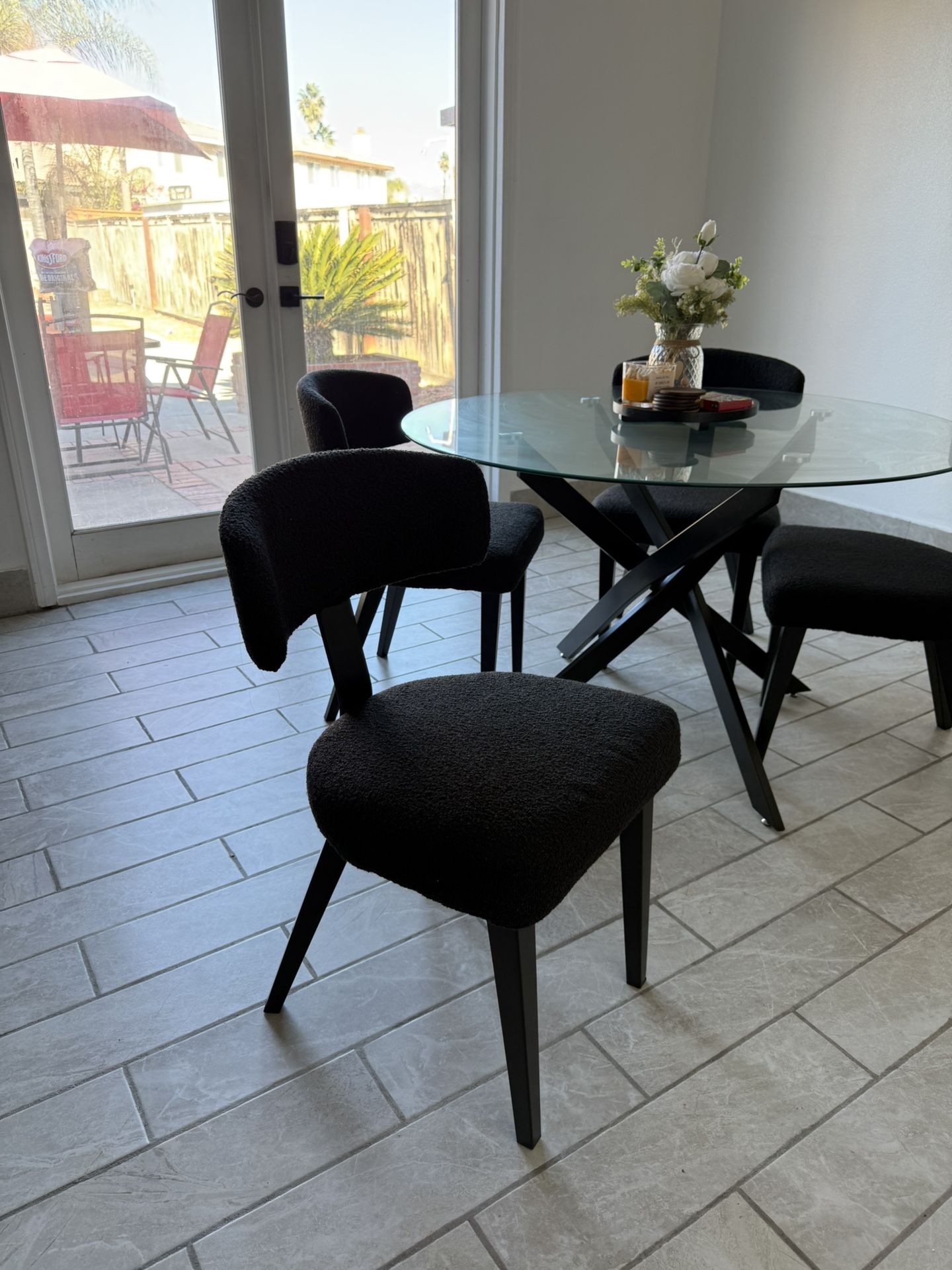 Glass Round Dining Table With Teddy Chairs
