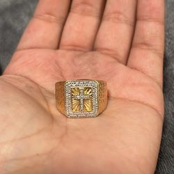 14k Gold Vs Diamonds Jesus Cross Ring 