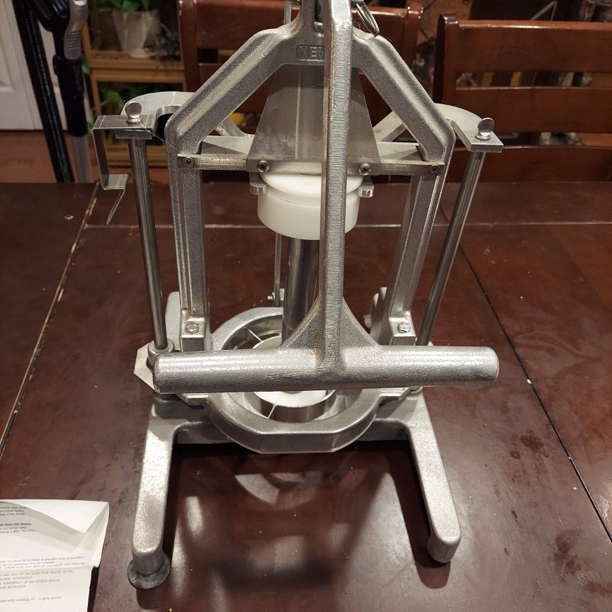 Nemco 55775 Professional Pineapple Corer