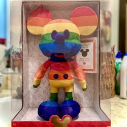 MICKEY MOUSE COLLECTOR’S DOLL