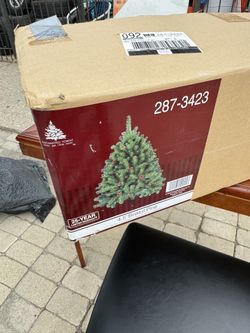 4.5 ft christmas tree
