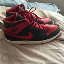 Jordan 1 Mid Alternate Bred Size 13 Slightly Worn