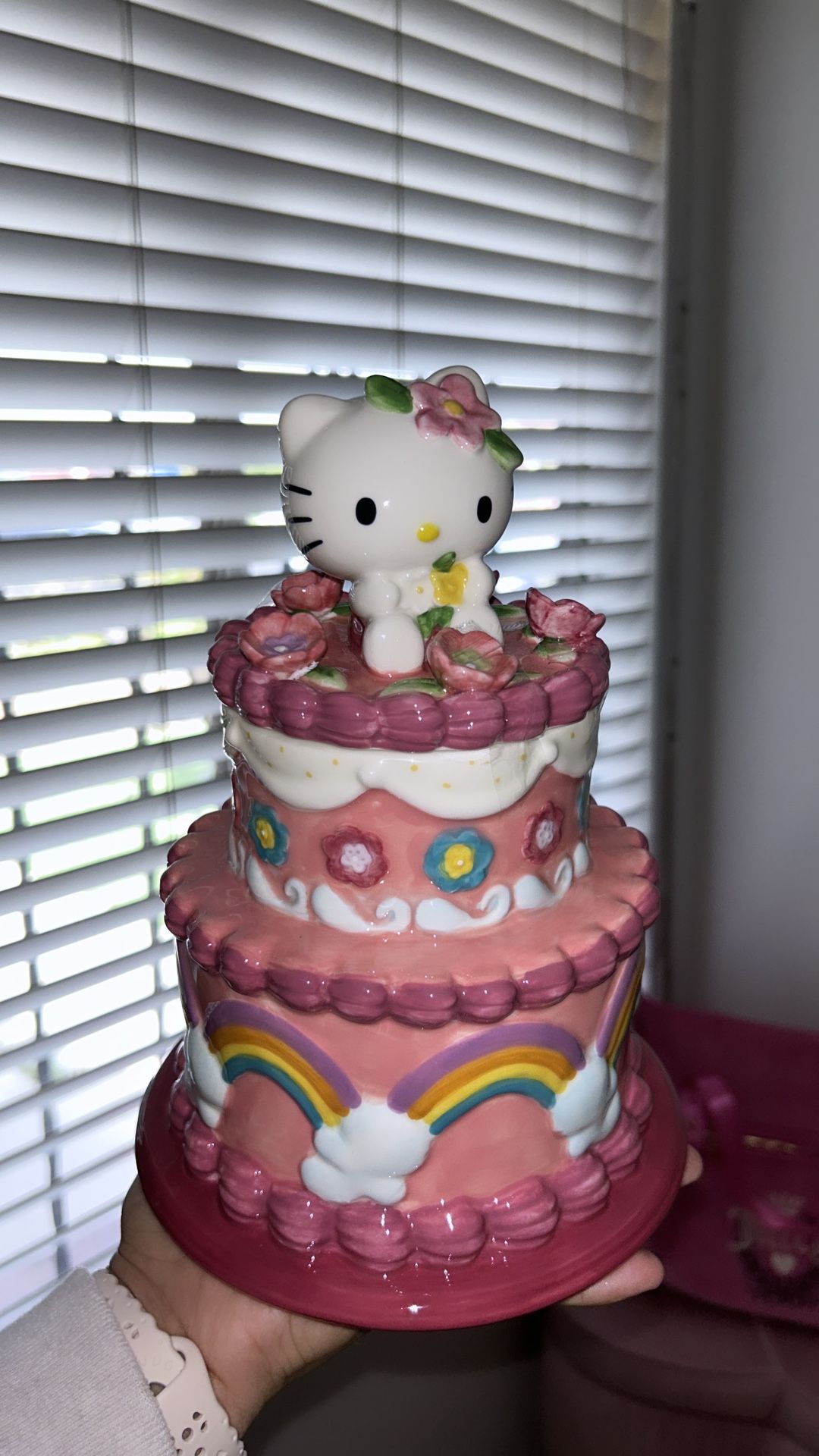 hello Kitty Cake Ceramic