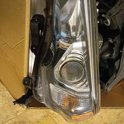 2020 4Runner Headlight Assemblies 
