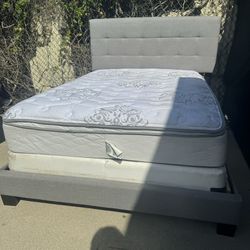 Beutiful  Full  Bed With Good Mattress Set