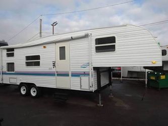 1999 Fleetwood Prowler Model 825-5x