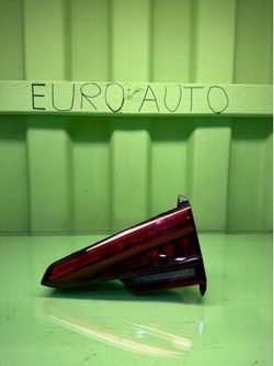 2017 2018 2019 AUDI A4 S4 Right Passenger Side Trunk Lid / Inner Tail Light OEM 8W5.945.094.A