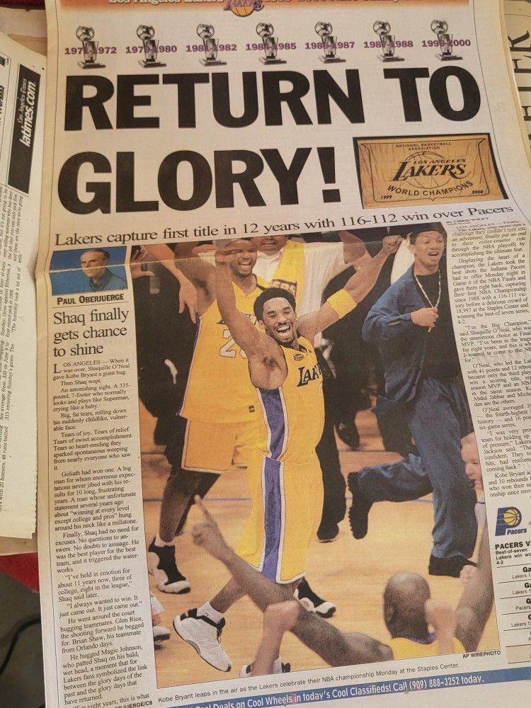 Kobe Bryant Lakers 2000 Championship Newspapers