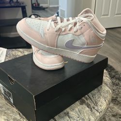 Air Jordan’s Mid Ones Gs