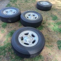 F-150 or Ford expedition chrome factory wheels