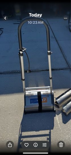 Carpet cleaner