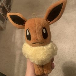 Takara Tomy Eevee 8” Pokémon Plush Toy Pre Owned