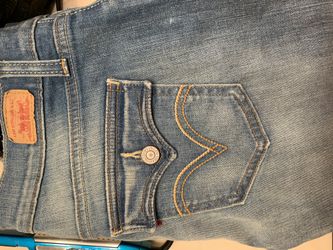 Levi’s woman’s skinny jeans size 7