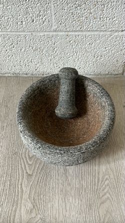 $20 Molcajete large heavy stone spice grinder porch pick up