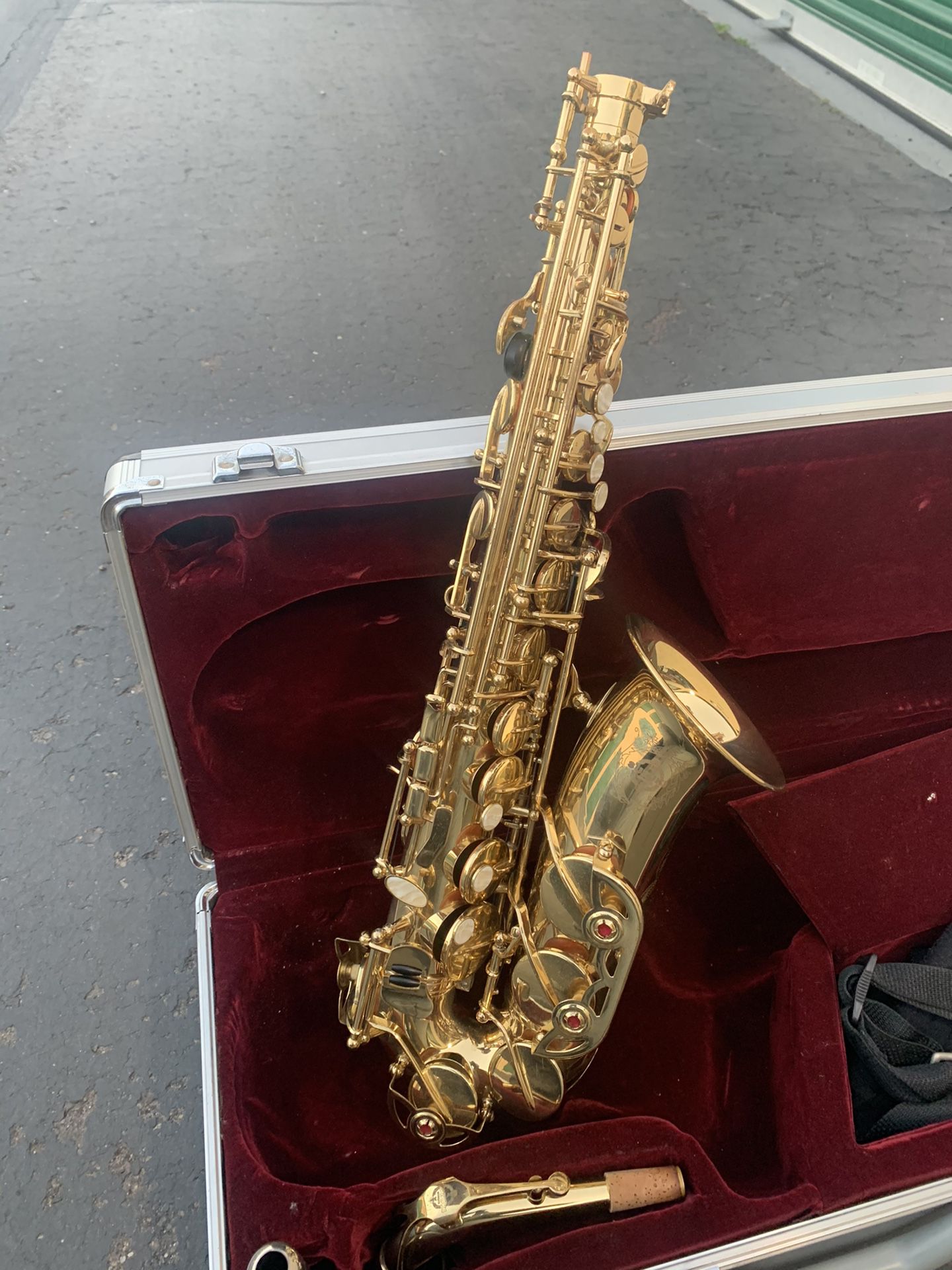 Susuki alto saxophone