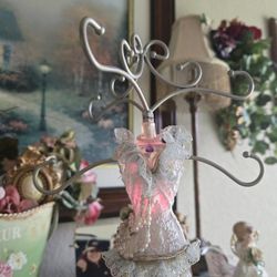 Vintage Lady Figurine Light Up Jewerly Holder